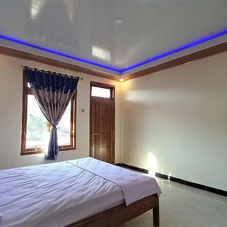 Benedict Guesthouse By Mori Hospitality Labuan Bajo Bagian luar foto