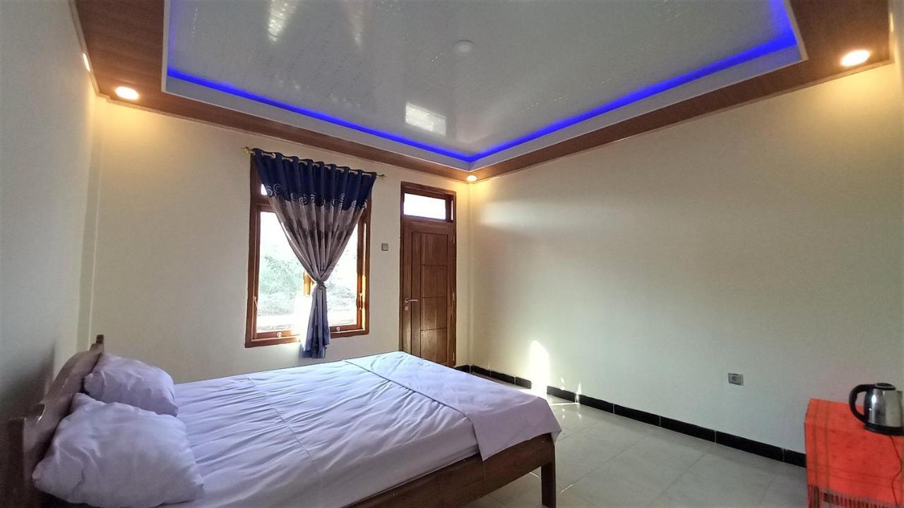 Benedict Guesthouse By Mori Hospitality Labuan Bajo Bagian luar foto