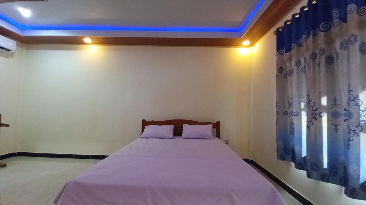 Benedict Guesthouse By Mori Hospitality Labuan Bajo Bagian luar foto