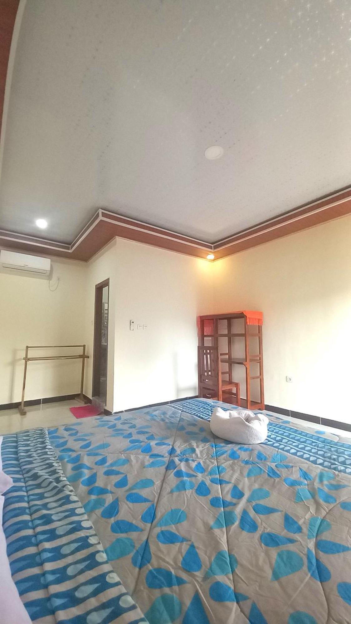 Benedict Guesthouse By Mori Hospitality Labuan Bajo Bagian luar foto